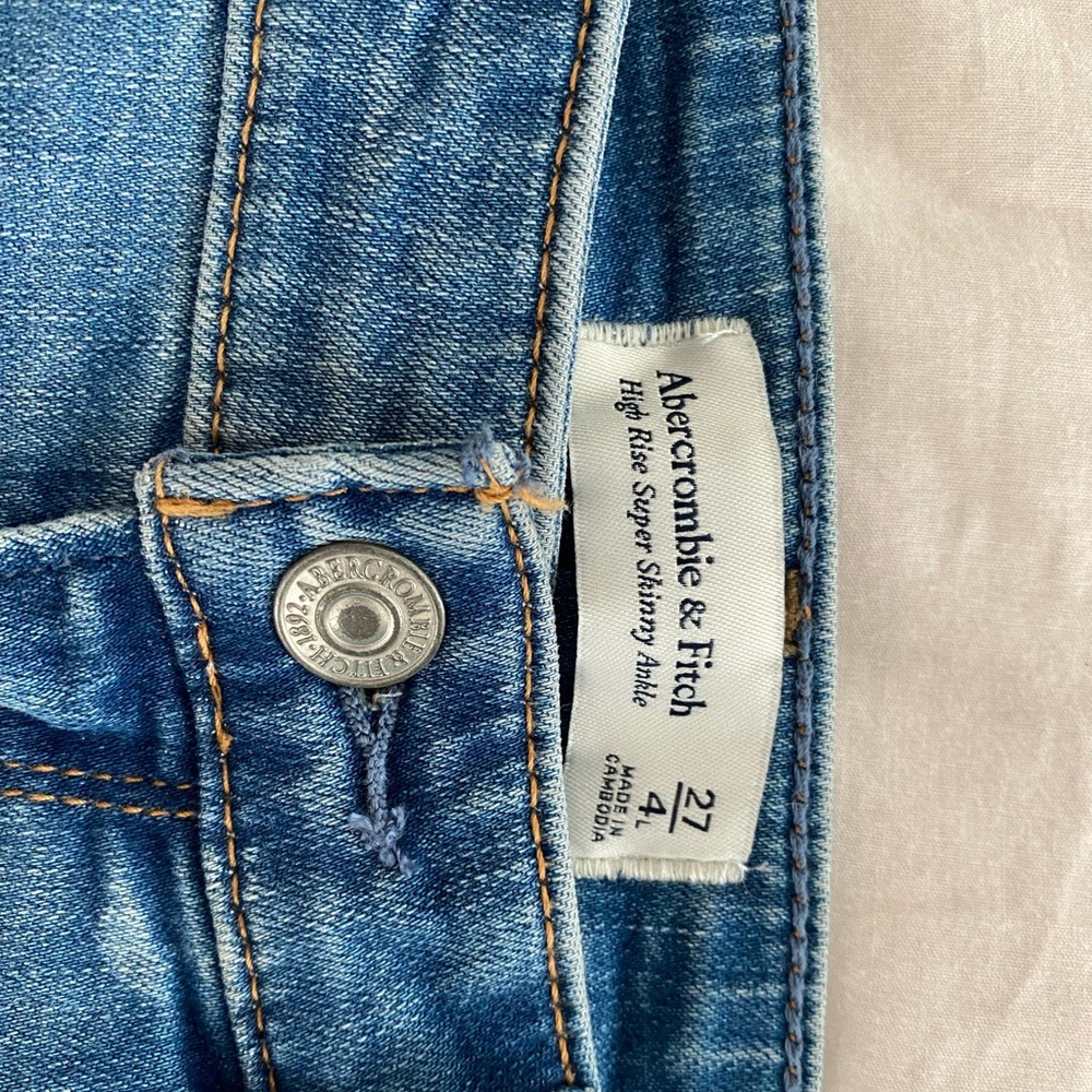 Abercrombie & Fitch Curve Love Jeans